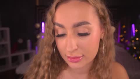 Snapshot of paolamola chatting on 01-03-25, 06:35 Lia online show from 01-03-25, 06:35