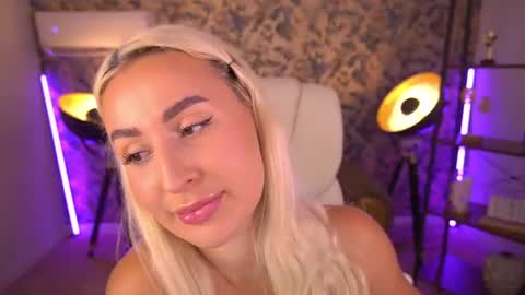 Lia online show from 07-22-26, 03:48