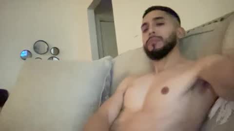 Snapshot of papicubano_guapo23cm chatting on 01-14-25, 06:02 papicubano_guapo23cm online show from 01-14-25, 06:02