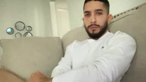 Snapshot of papicubano_guapo23cm chatting on 01-18-25, 02:33 papicubano_guapo23cm online show from 01-18-25, 02:33