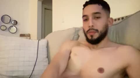 Snapshot of papicubano_guapo23cm chatting on 02-05-25, 06:24 papicubano_guapo23cm online show from 02-05-25, 06:24