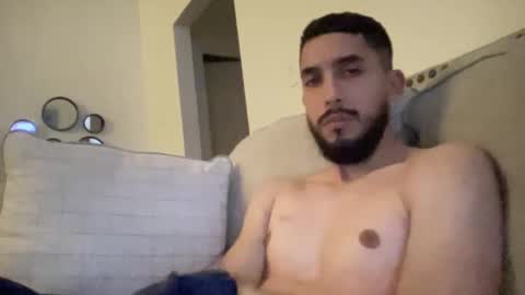 Snapshot of papicubano_guapo23cm chatting on 03-01-25, 08:23 papicubano_guapo23cm online show from 03-01-25, 08:23