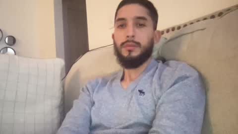 Snapshot of papicubano_guapo23cm chatting on 10-31-25, 04:24 papicubano_guapo23cm online show from 10-31-25, 04:24