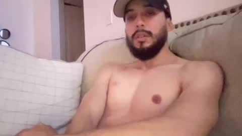 Snapshot of papicubano_guapo23cm chatting on 11-29-25, 10:29 papicubano_guapo23cm online show from 11-29-25, 10:29