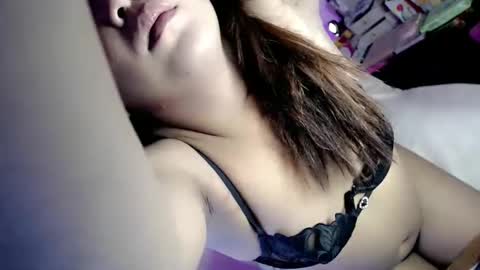 Snapshot of papigoddesslover chatting on 05-31-26, 02:42 Fina Dwarf online show from 05-31-26, 02:42
