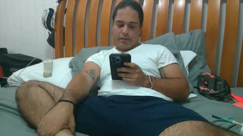 PapiiPR185 online show from 05-04-26, 06:04
