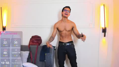 Ryan And Casper online show from 05-22-26, 01:39