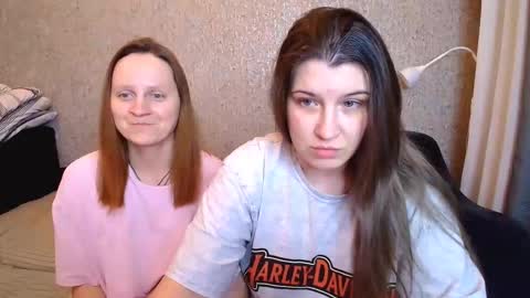 Snapshot of paradisexparadisex chatting on 12-21-25, 03:19 paradisexparadisex online show from 12-21-25, 03:19