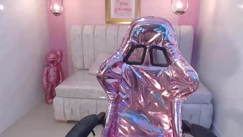 Snapshot of paris_1sub chatting on 02-13-25, 08:34 Paris 1sub online show from 02-13-25, 08:34