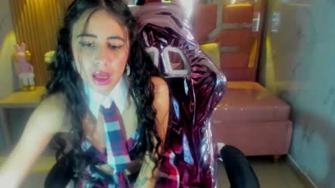 Snapshot of paris_1sub chatting on 03-05-25, 11:38 Paris 1sub online show from 03-05-25, 11:38