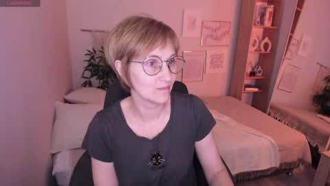 Paris online show from 04-19-26, 12:48