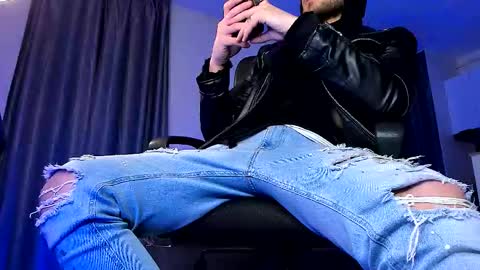 Paris online show from 03-12-26, 09:32