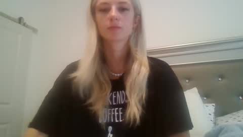 parisbaby2000 online show from 09-29-25, 01:27