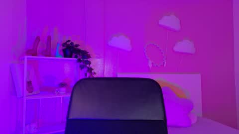 Snapshot of parisfox_ chatting on 01-08-26, 09:06 PARIS online show from 01-08-26, 09:06