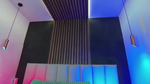 Snapshot of parisfox_ chatting on 02-17-26, 08:48 PARIS online show from 02-17-26, 08:48