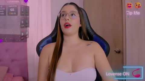Snapshot of parisshayk chatting on 02-28-26, 06:31 Paris online show from 02-28-26, 06:31