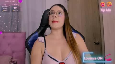 Snapshot of parisshayk chatting on 03-24-26, 06:46 Paris online show from 03-24-26, 06:46