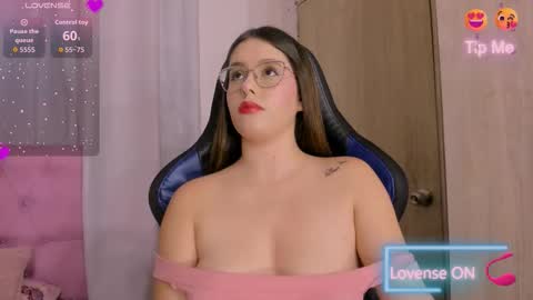 Snapshot of parisshayk chatting on 03-25-26, 06:47 Paris online show from 03-25-26, 06:47