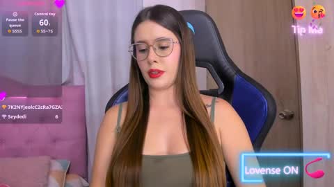 Snapshot of parisshayk chatting on 04-24-26, 06:21 Paris online show from 04-24-26, 06:21