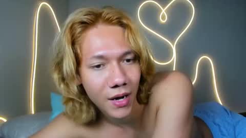 Snapshot of parisstone2 chatting on 12-05-24, 11:40 connie online show from 12-05-24, 11:40