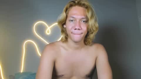 Snapshot of parisstone2 chatting on 12-06-24, 02:46 connie online show from 12-06-24, 02:46