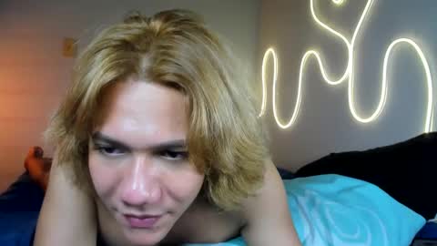 Snapshot of parisstone2 chatting on 12-10-24, 01:00 connie online show from 12-10-24, 01:00