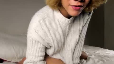 Snapshot of parisstone2 chatting on 12-15-24, 11:42 connie online show from 12-15-24, 11:42