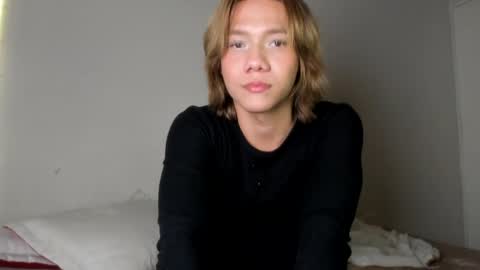 Snapshot of parisstone2 chatting on 01-20-25, 11:21 connie online show from 01-20-25, 11:21