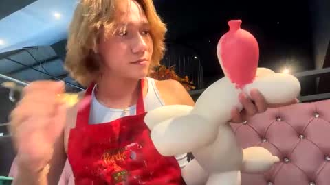 Snapshot of parisstone2 chatting on 01-22-25, 08:38 connie online show from 01-22-25, 08:38