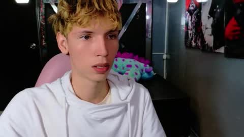 park_jimin1 online show from 09-29-25, 12:21