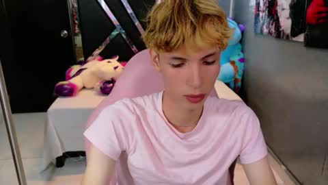 park_jimin1 online show from 09-30-25, 02:44