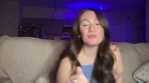 Snapshot of parkermonroeofficial chatting on 01-08-26, 03:42 Parker Monroe online show from 01-08-26, 03:42
