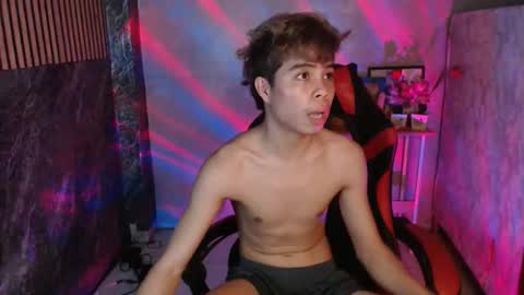 Snapshot of parkseo_yeon chatting on 11-11-25, 07:41 HENRY online show from 11-11-25, 07:41