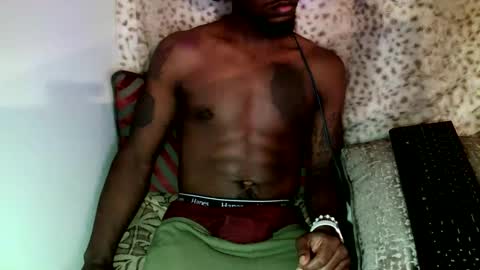 Snapshot of parlaytellio chatting on 12-04-24, 04:27 Parlay Tellio online show from 12-04-24, 04:27