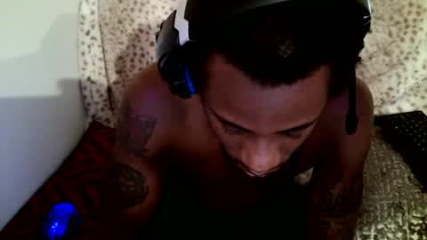 Snapshot of parlaytellio chatting on 12-10-24, 02:59 Parlay Tellio online show from 12-10-24, 02:59