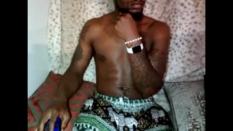 Snapshot of parlaytellio chatting on 12-13-24, 02:54 Parlay Tellio online show from 12-13-24, 02:54