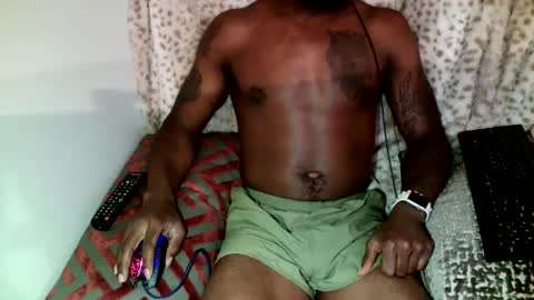 Snapshot of parlaytellio chatting on 12-22-24, 03:44 Parlay Tellio online show from 12-22-24, 03:44