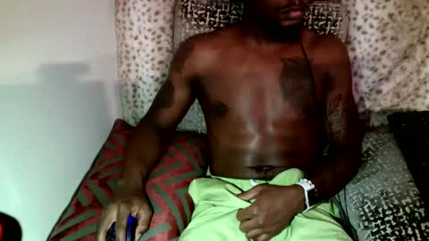 Snapshot of parlaytellio chatting on 01-02-25, 05:29 Parlay Tellio online show from 01-02-25, 05:29