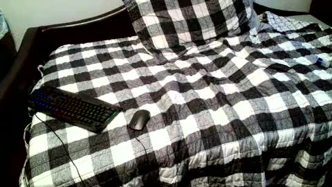 Snapshot of parlaytellio chatting on 09-15-25, 09:37 Parlay Tellio online show from 09-15-25, 09:37