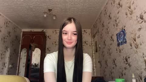 Snapshot of partheniamachle chatting on 05-17-26, 06:44 Milana online show from 05-17-26, 06:44