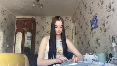 Snapshot of partheniamachle chatting on 05-18-26, 09:48 Milana online show from 05-18-26, 09:48