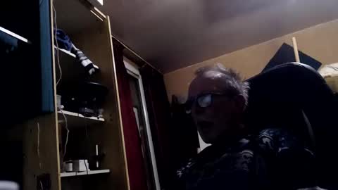 Snapshot of pascal88881 chatting on 12-02-24, 06:52 pascal88881 online show from 12-02-24, 06:52