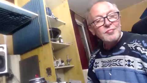 Snapshot of pascal88881 chatting on 12-08-24, 03:10 pascal88881 online show from 12-08-24, 03:10