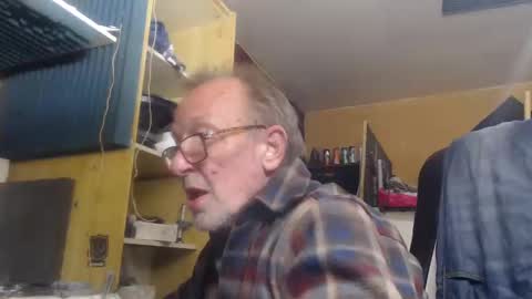 Snapshot of pascal88881 chatting on 12-09-24, 08:44 pascal88881 online show from 12-09-24, 08:44