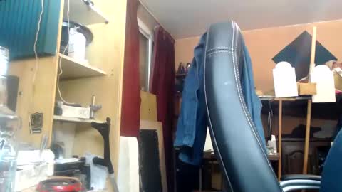 Snapshot of pascal88881 chatting on 12-10-24, 10:47 pascal88881 online show from 12-10-24, 10:47