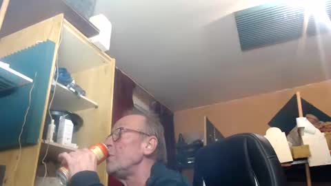 Snapshot of pascal88881 chatting on 12-13-24, 10:45 pascal88881 online show from 12-13-24, 10:45