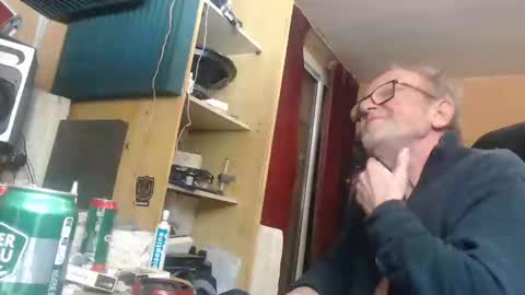 Snapshot of pascal88881 chatting on 12-17-24, 01:29 pascal88881 online show from 12-17-24, 01:29