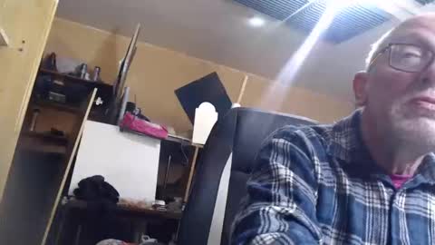 Snapshot of pascal88881 chatting on 12-24-24, 05:55 pascal88881 online show from 12-24-24, 05:55