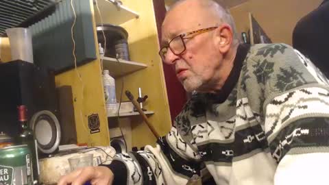 Snapshot of pascal88881 chatting on 01-04-25, 05:16 pascal88881 online show from 01-04-25, 05:16