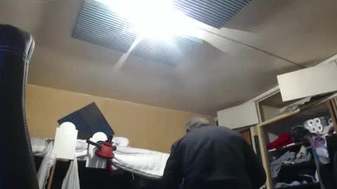 Snapshot of pascal88881 chatting on 11-18-25, 10:41 pascal88881 online show from 11-18-25, 10:41